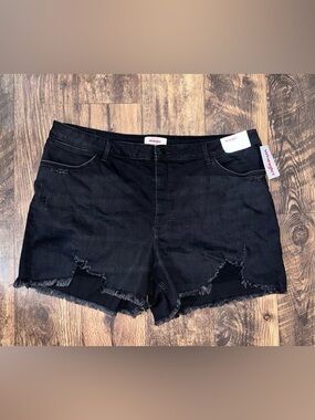 Wrangler Black Distressed Denim Shorts 4” Frayed Hem Short size 22W Nwt